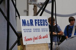 M&R Feeds Signage at Expo 150